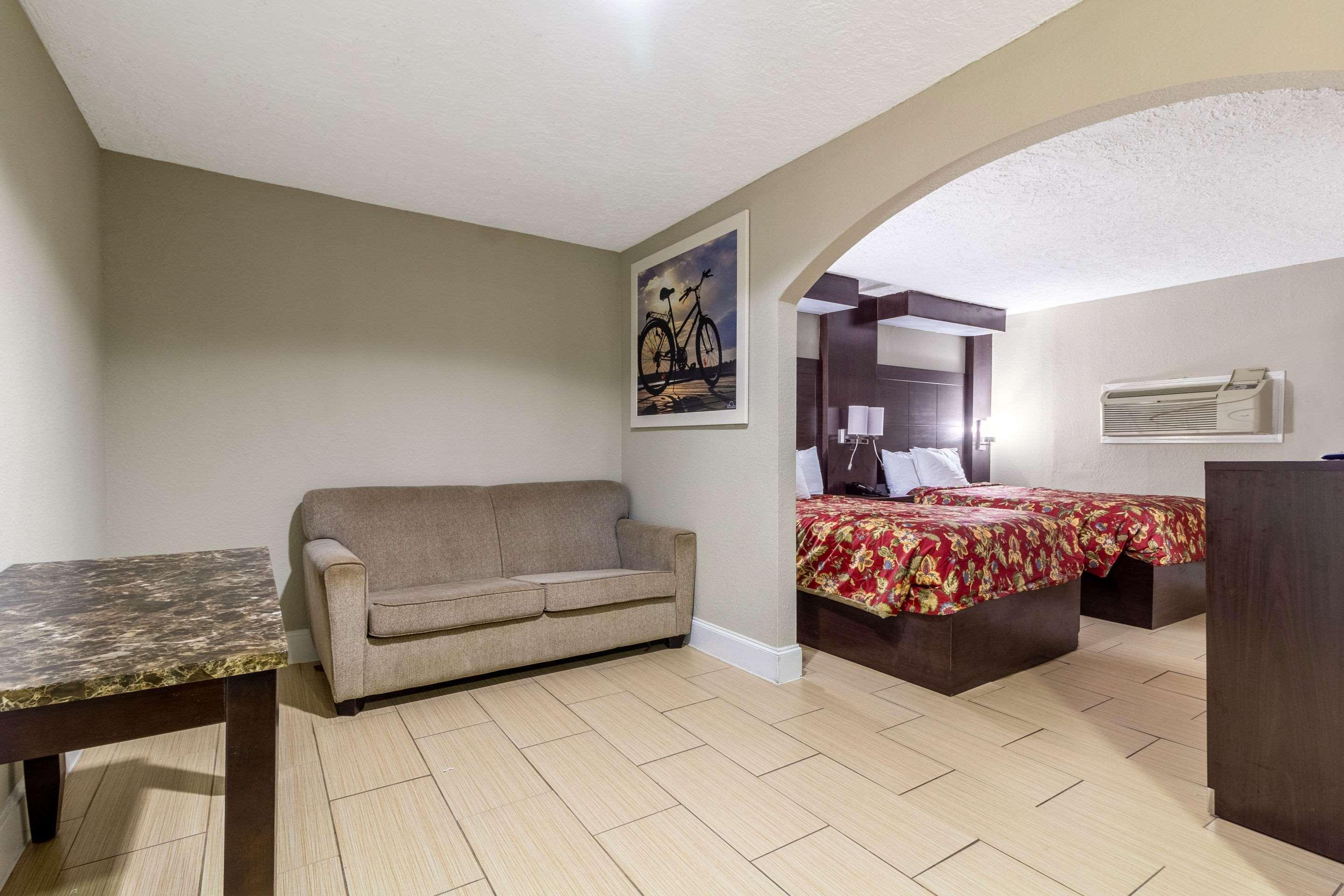 Rodeway Inn&suites Centro Médico 3*