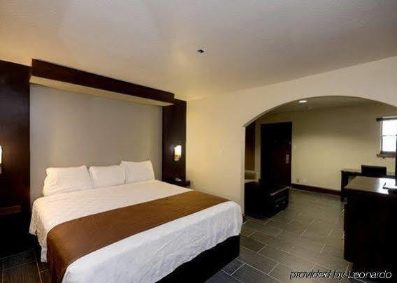 Rodeway Inn&suites Centro Médico 3*